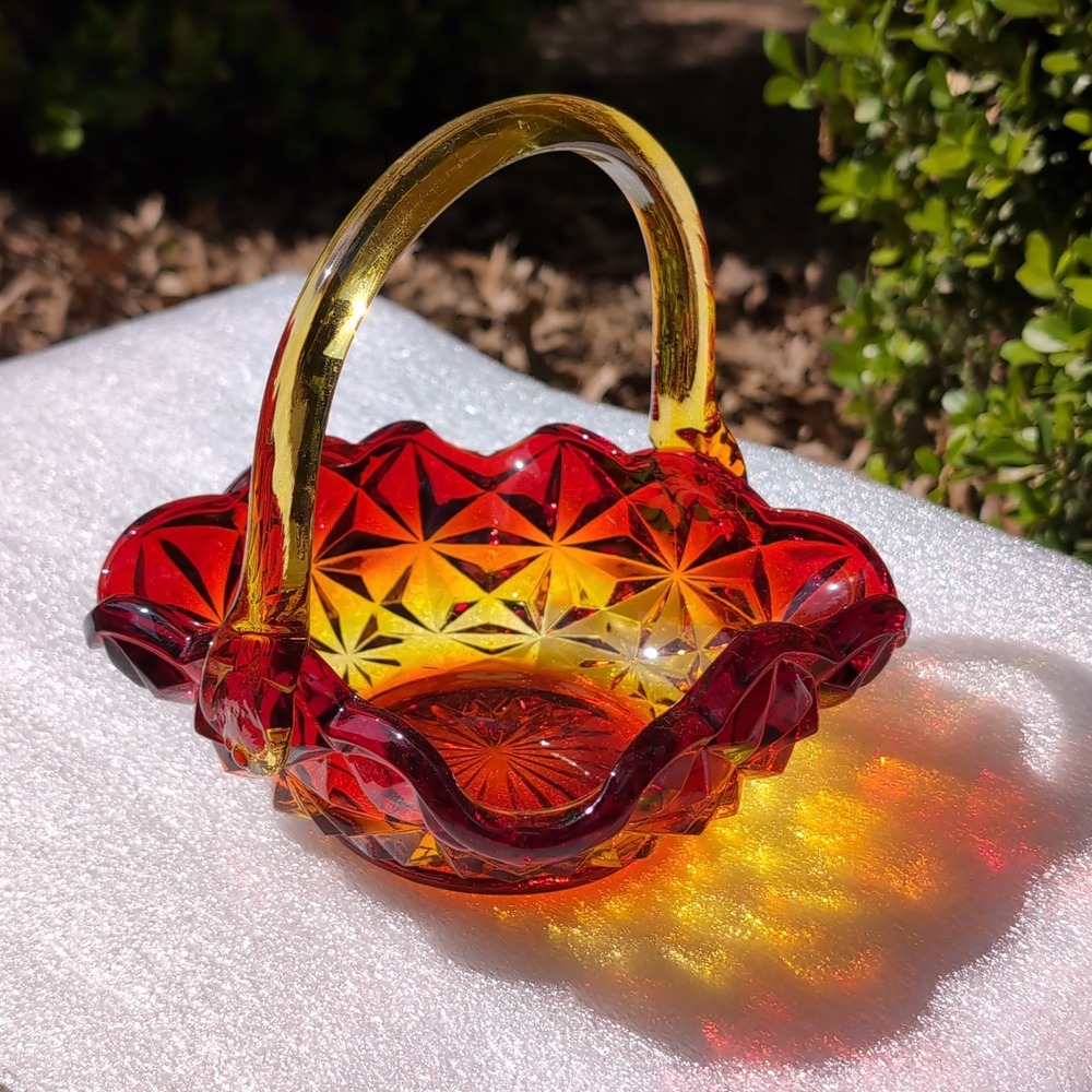 VTG‎ Amberina Glass Basket Red Yellow Daisy Button Ruffled Applied Handle Sunset